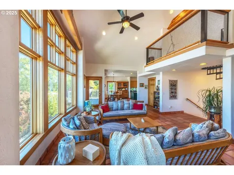 2425 E 14th Street The Dalles OR 97058