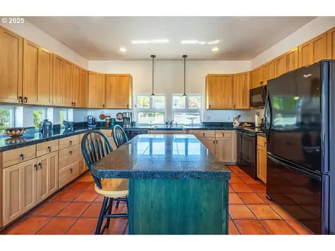 2425 E 14th Street The Dalles OR 97058