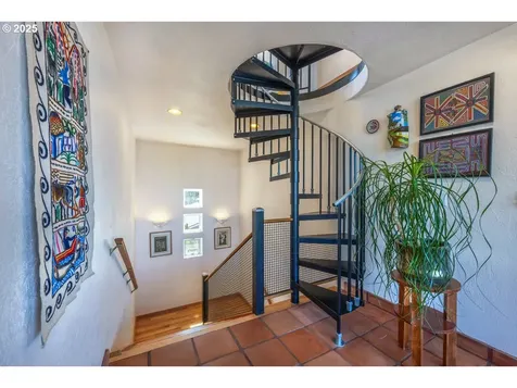 2425 E 14th Street The Dalles OR 97058