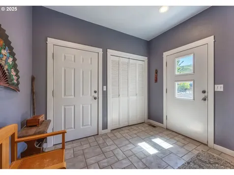 2425 E 14th Street The Dalles OR 97058