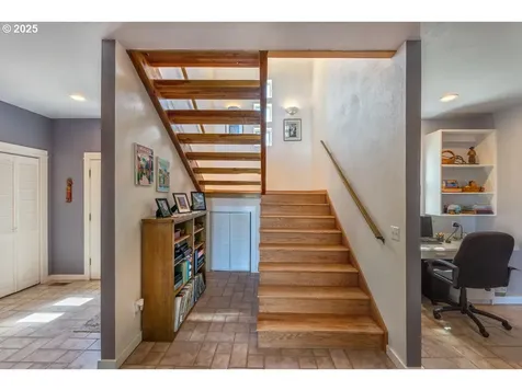 2425 E 14th Street The Dalles OR 97058