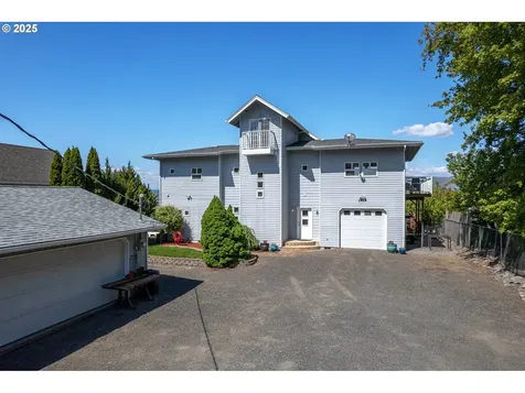 2425 E 14th Street The Dalles OR 97058