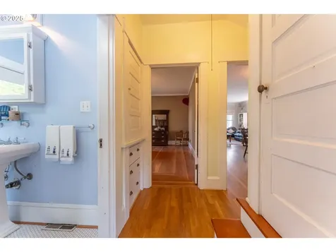 423 SE 47th Avenue Portland OR 97215