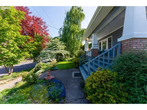 423 SE 47th Avenue Portland OR 97215
