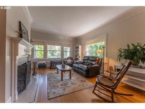 423 SE 47th Avenue Portland OR 97215