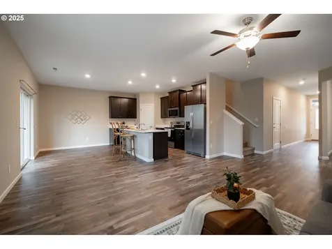 15414 NE 72nd Way Vancouver WA 98682
