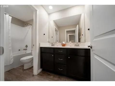 15414 NE 72nd Way Vancouver WA 98682