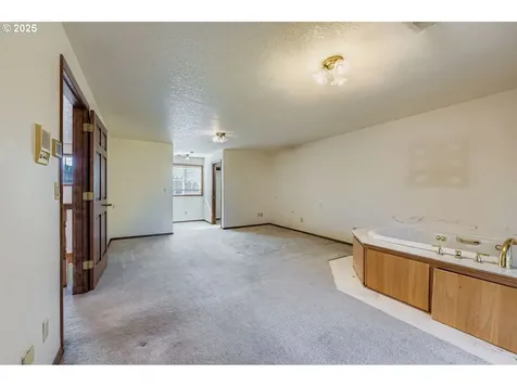 19595 S Fischers Mill Road Oregon City OR 97045