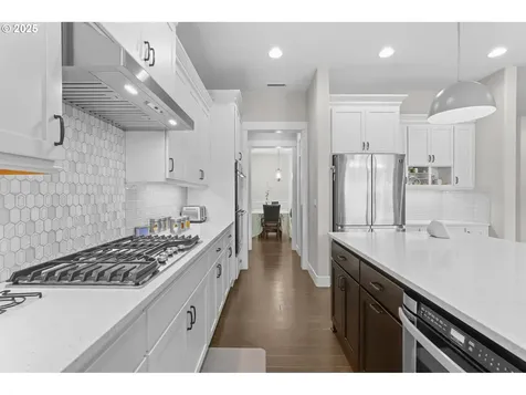 7793 NW 166th Avenue Portland OR 97229