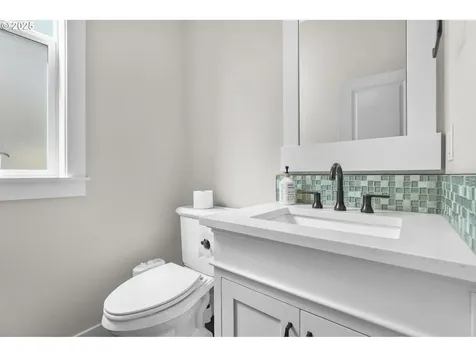 7793 NW 166th Avenue Portland OR 97229