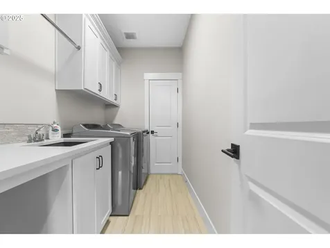 7793 NW 166th Avenue Portland OR 97229