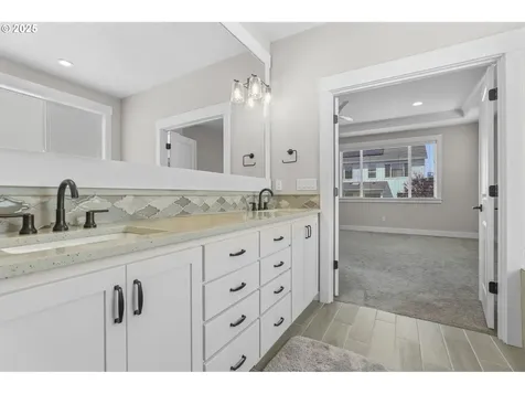 7793 NW 166th Avenue Portland OR 97229