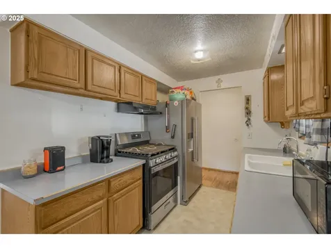 18132 SW Sandra Lane Beaverton OR 97003