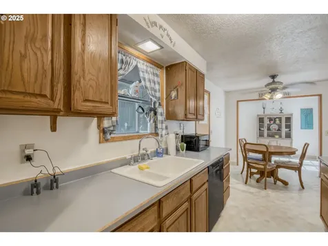 18132 SW Sandra Lane Beaverton OR 97003