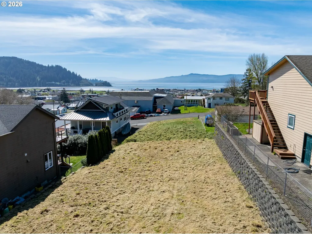 607 Evergreen Avenue Garibaldi OR 97118