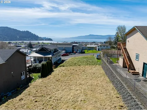 607 Evergreen Avenue Garibaldi OR 97118