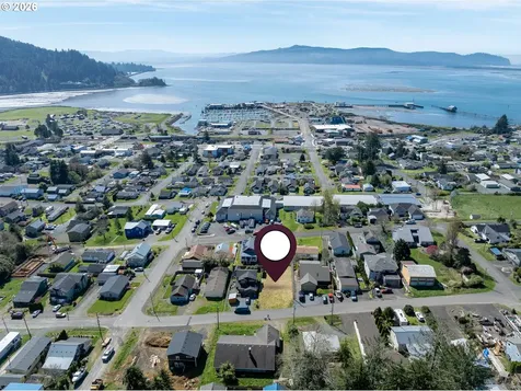 607 Evergreen Avenue Garibaldi OR 97118
