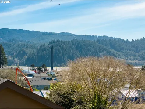 607 Evergreen Avenue Garibaldi OR 97118