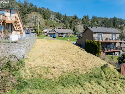 607 Evergreen Avenue Garibaldi OR 97118