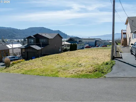 607 Evergreen Avenue Garibaldi OR 97118