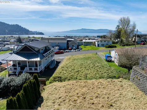607 Evergreen Avenue Garibaldi OR 97118