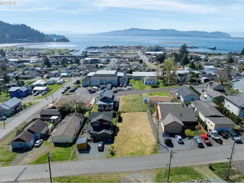 607 Evergreen Avenue Garibaldi OR 97118