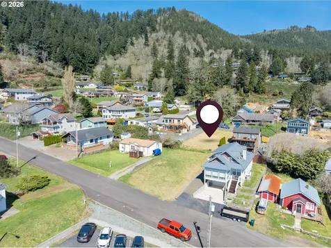 607 Evergreen Avenue Garibaldi OR 97118