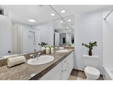 94 Cervantes Circle Lake Oswego OR 97035