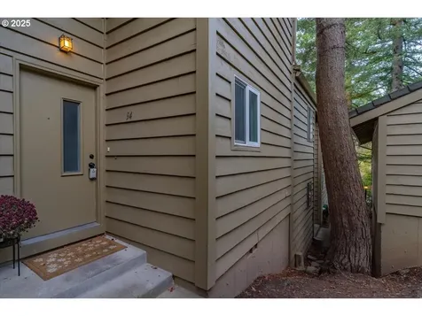 94 Cervantes Circle Lake Oswego OR 97035