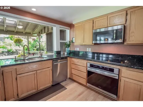 3982 Monroe Street Eugene OR 97405