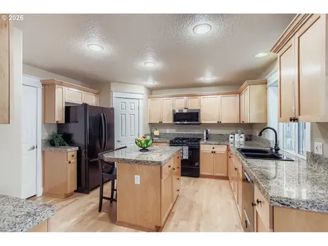 3782 NW Hilton Head Terrace Portland OR 97229