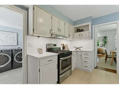 10950 S Aventine Avenue Portland OR 97219