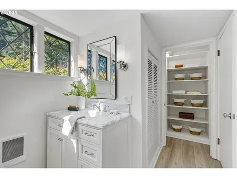 10950 S Aventine Avenue Portland OR 97219