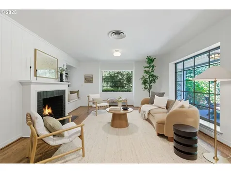 10950 S Aventine Avenue Portland OR 97219