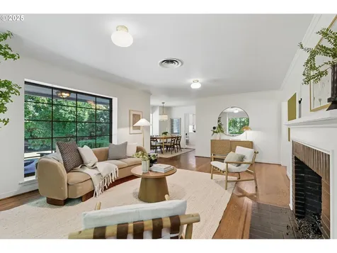 10950 S Aventine Avenue Portland OR 97219