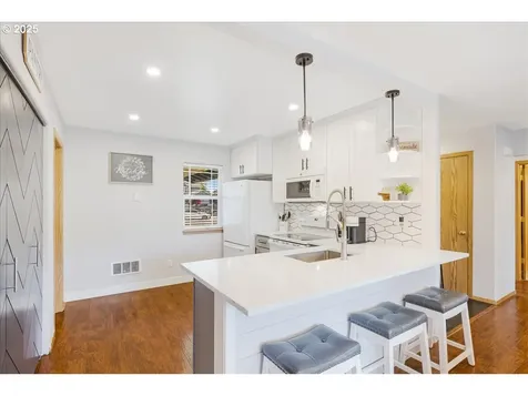 187 Balboa Loop Kelso WA 98626