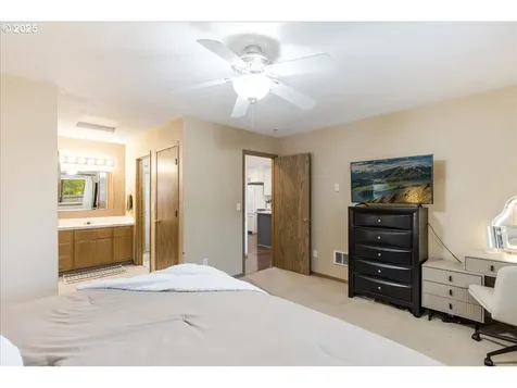 187 Balboa Loop Kelso WA 98626