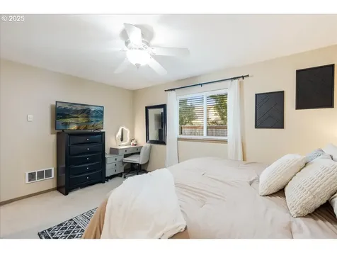 187 Balboa Loop Kelso WA 98626
