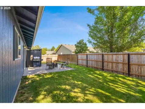 187 Balboa Loop Kelso WA 98626