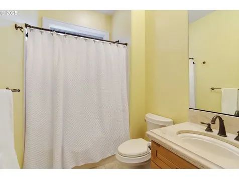 2949 Mapleleaf Court NW Salem OR 97304