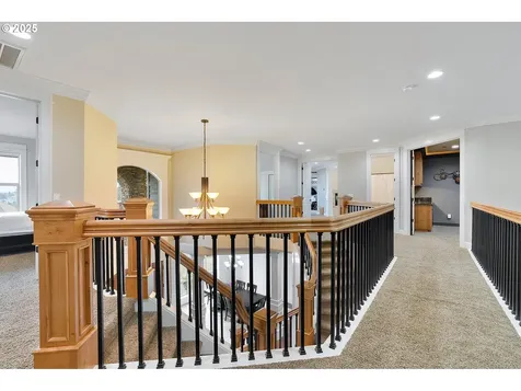 2949 Mapleleaf Court NW Salem OR 97304