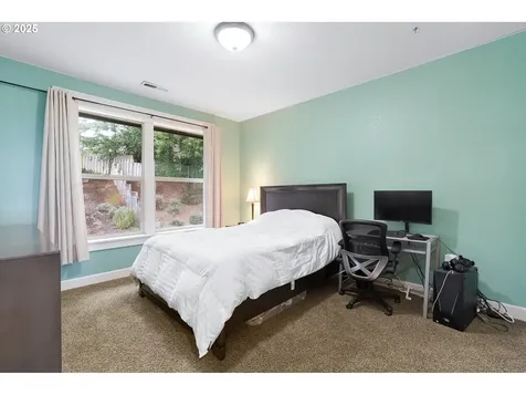 2949 Mapleleaf Court NW Salem OR 97304