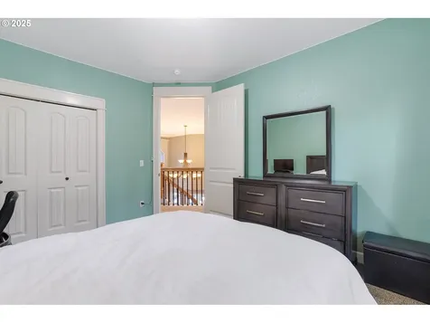 2949 Mapleleaf Court NW Salem OR 97304