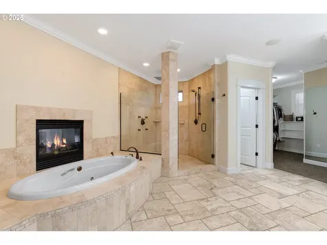 2949 Mapleleaf Court NW Salem OR 97304