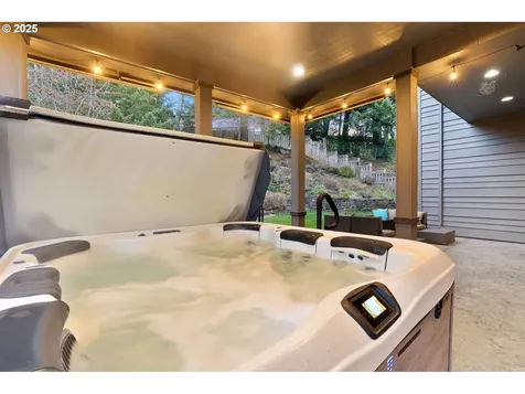 2949 Mapleleaf Court NW Salem OR 97304