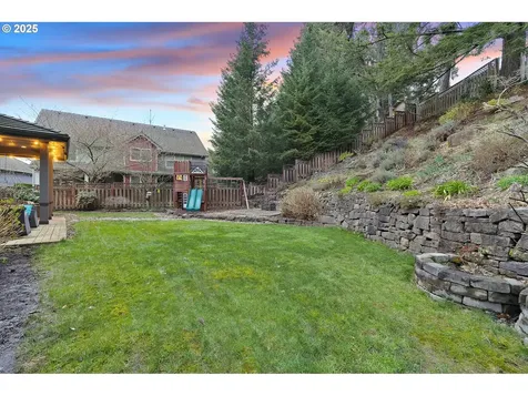 2949 Mapleleaf Court NW Salem OR 97304