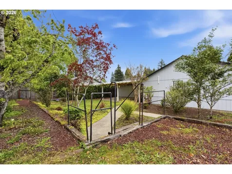 443 NW Dyreka Court Mcminnville OR 97128
