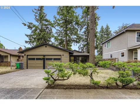 7602 SE Long Street Portland OR 97206
