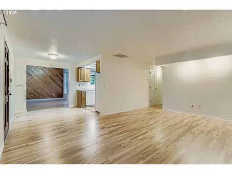 7602 SE Long Street Portland OR 97206