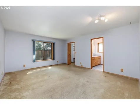 17230 SW Rivendell Drive Portland OR 97224